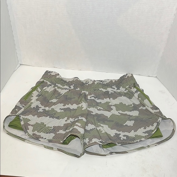 Avia Green Athletic Shorts Lightweight Performance - Picture 1 of 12